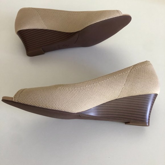 NEW Vivaia Peep Toe Wedge sandal heel / almond / 39 - Picture 7 of 11